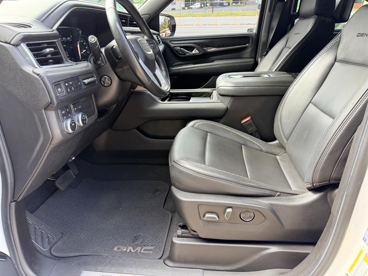 GMC Yukon XL Denali 4WD 2021