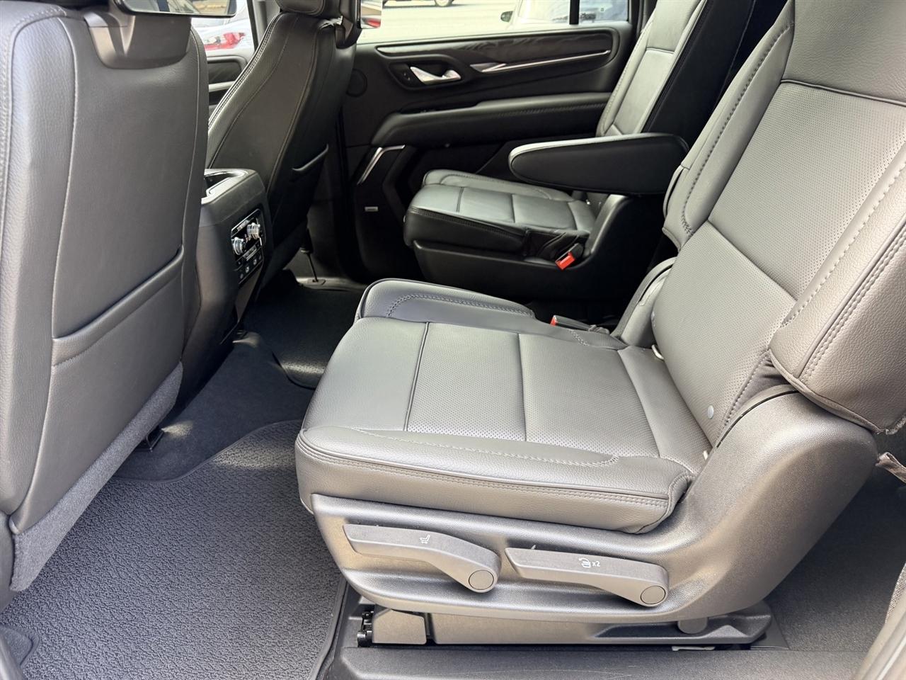GMC Yukon XL Denali 4WD 2021