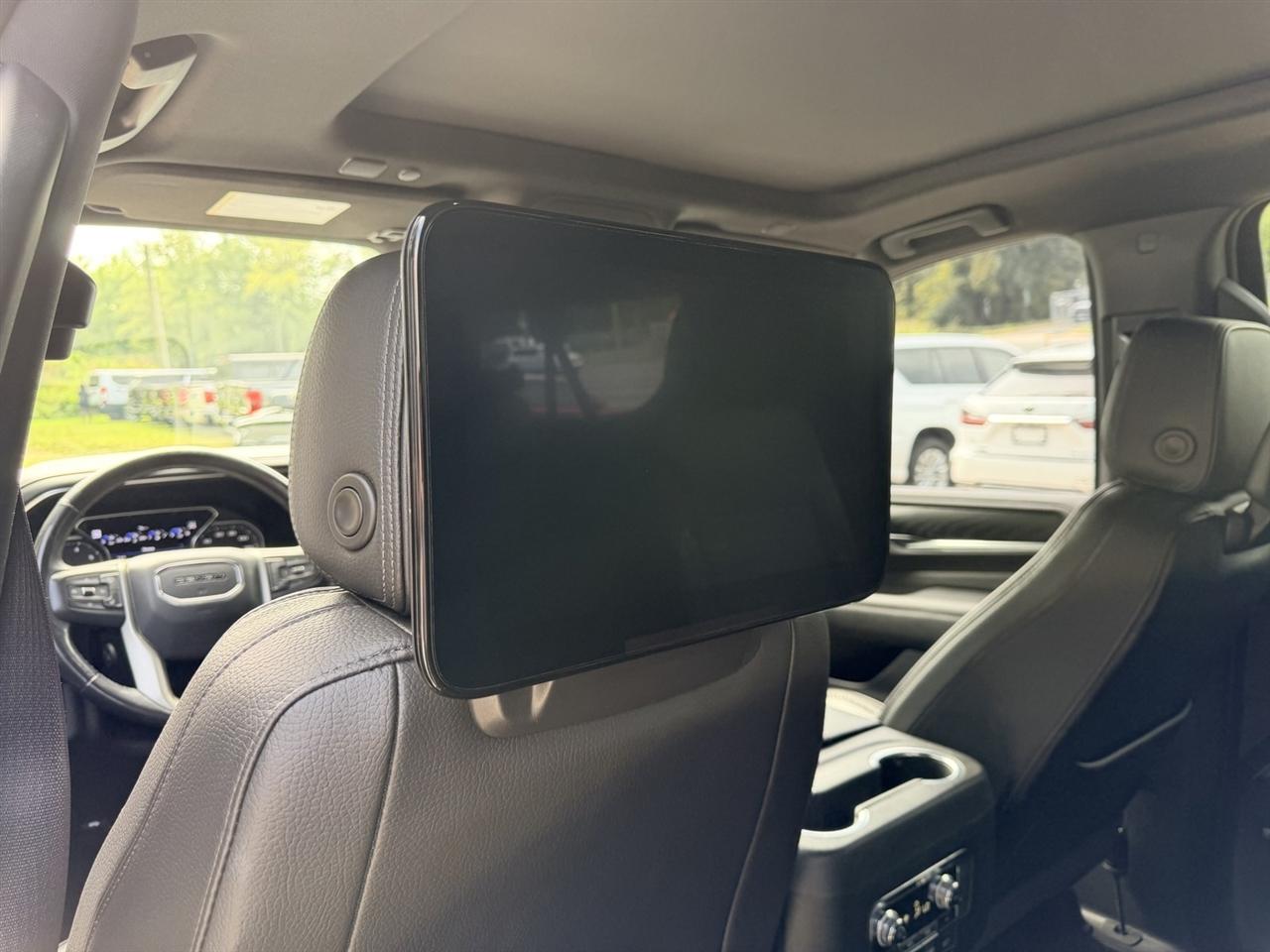 GMC Yukon XL Denali 4WD 2021