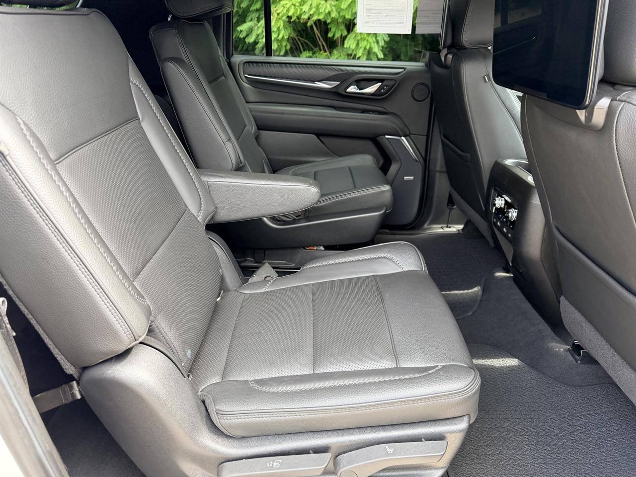 GMC Yukon XL Denali 4WD 2021