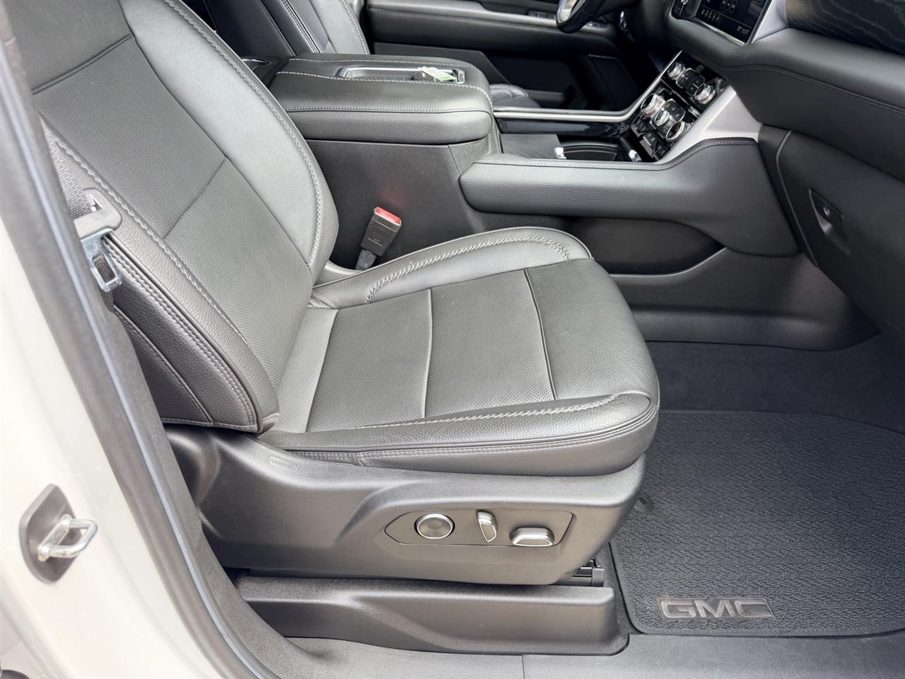 GMC Yukon XL Denali 4WD 2021