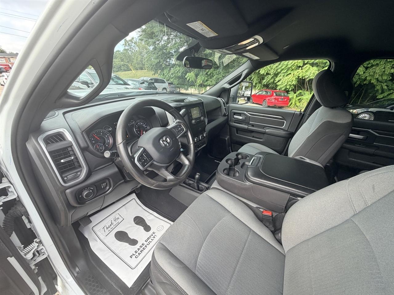 RAM 3500 SLT Crew Cab 4WD 2024