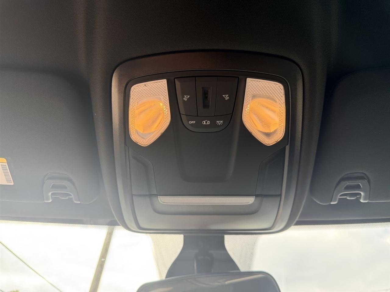RAM 3500 SLT Crew Cab 4WD 2024