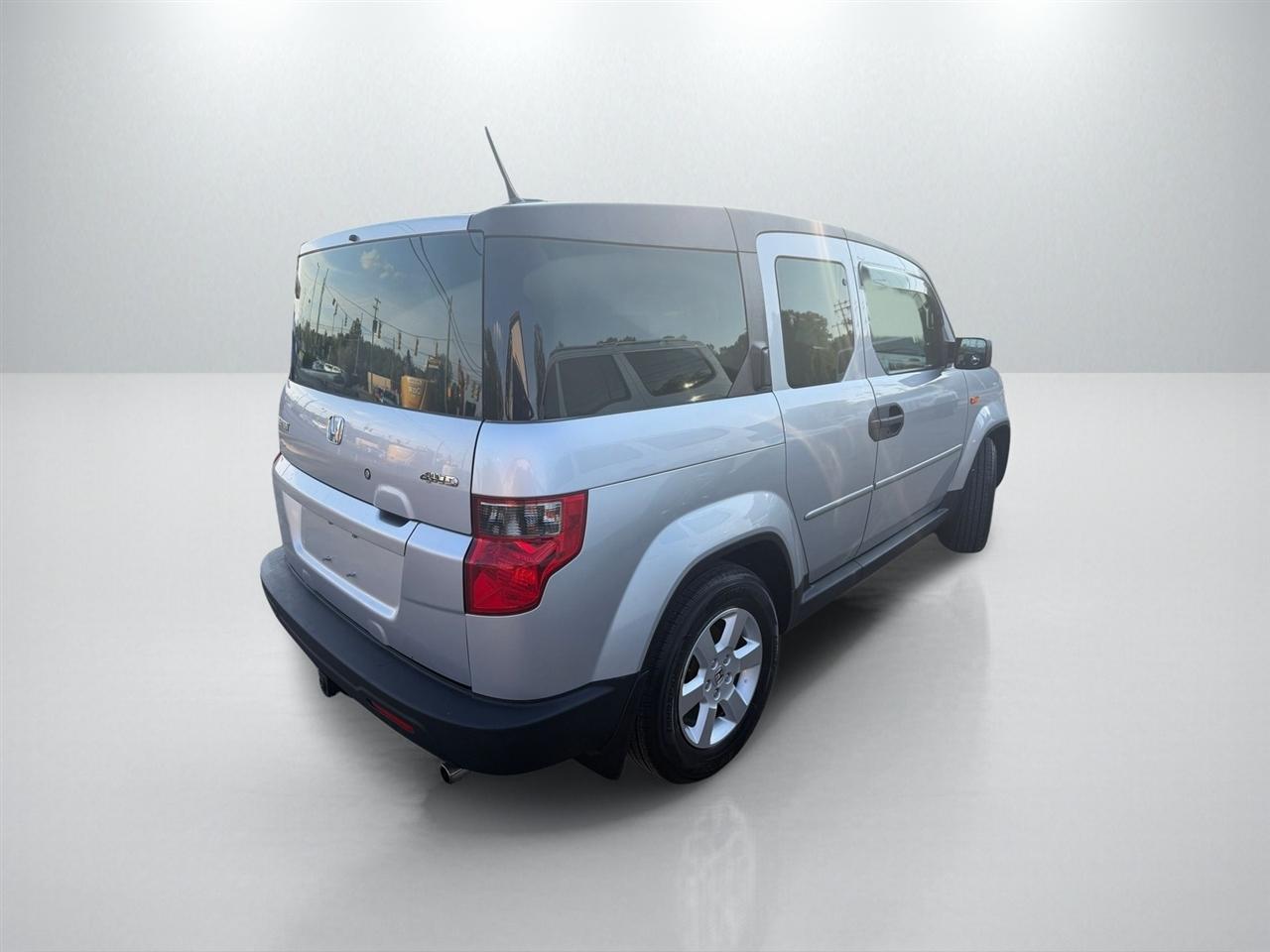 Honda Element EX 4WD AT 2011