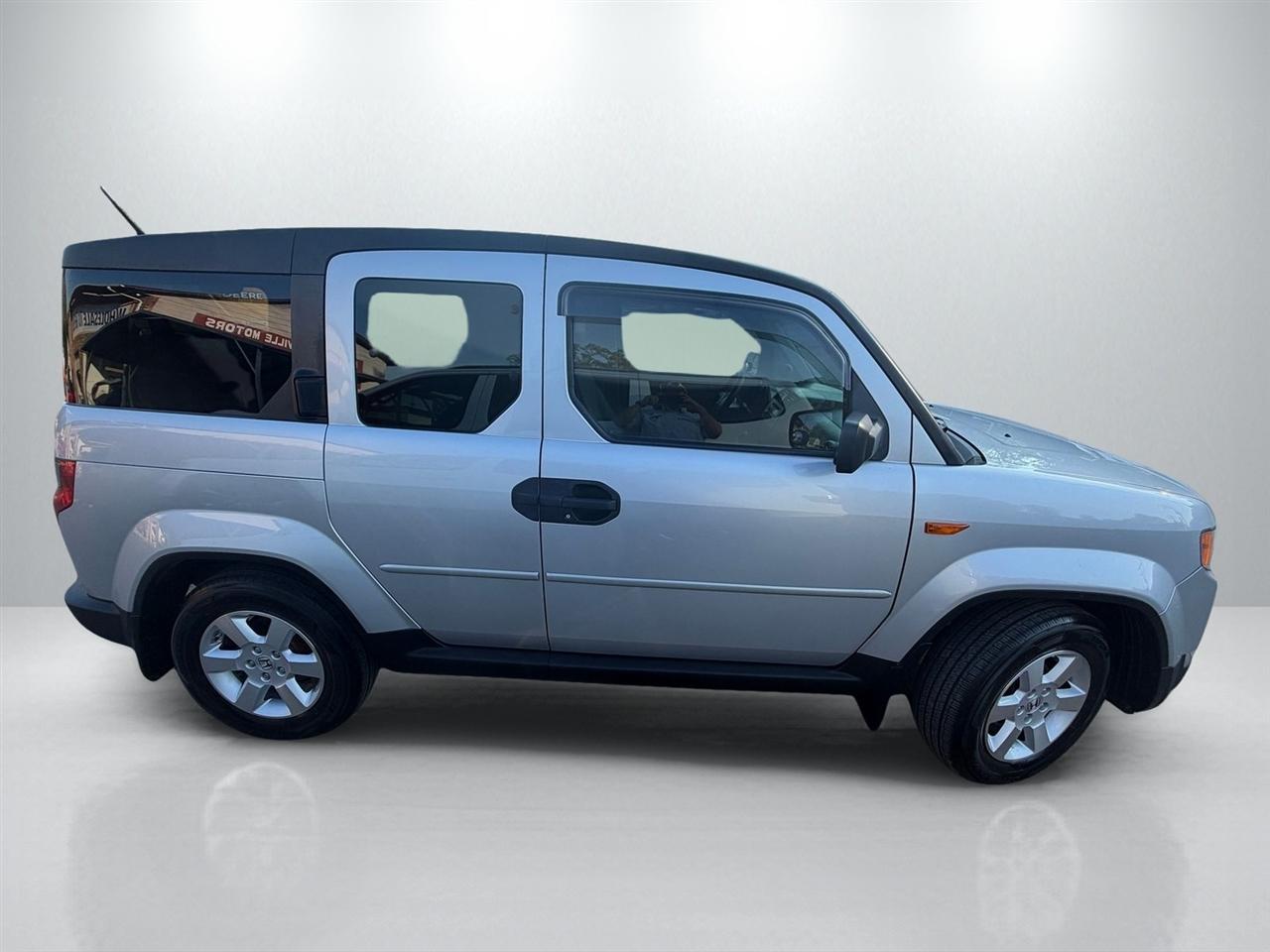Honda Element EX 4WD AT 2011