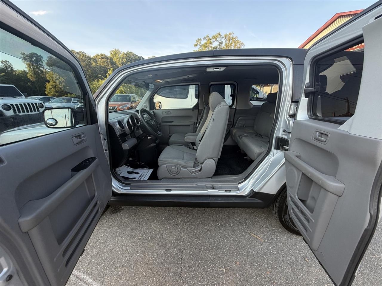 Honda Element EX 4WD AT 2011