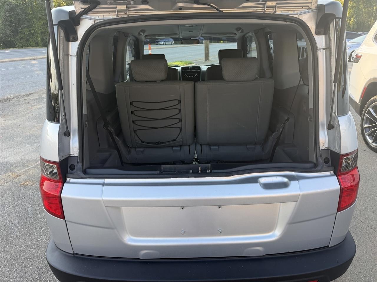 Honda Element EX 4WD AT 2011