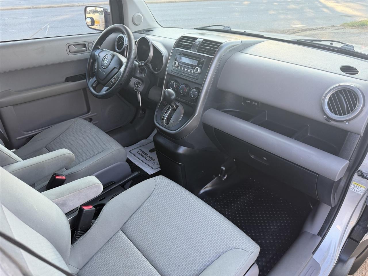 Honda Element EX 4WD AT 2011