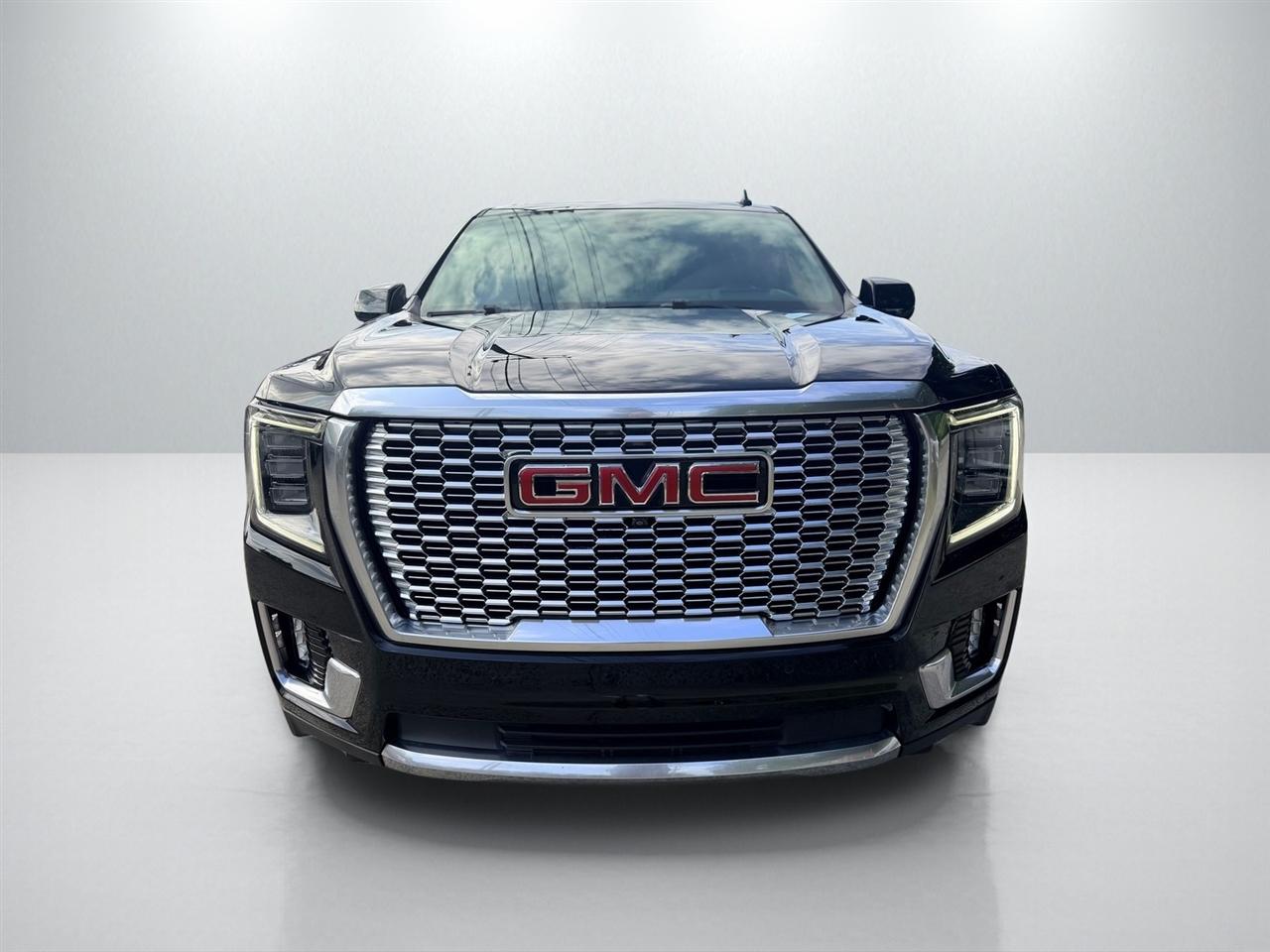 GMC Yukon XL Denali 4WD 2022