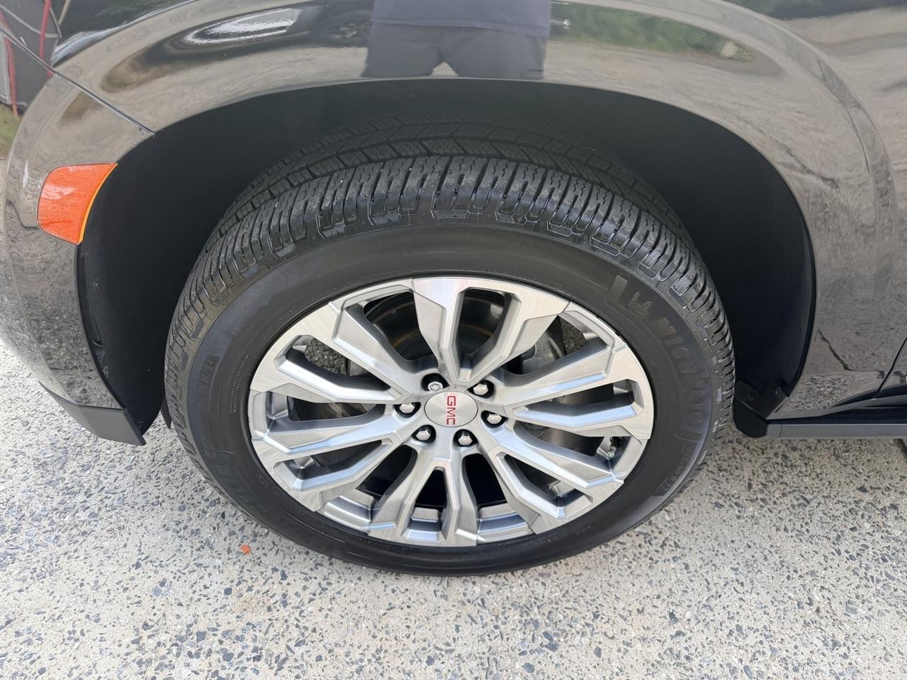GMC Yukon XL Denali 4WD 2022