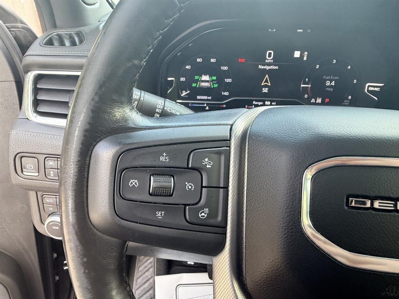 GMC Yukon XL Denali 4WD 2022