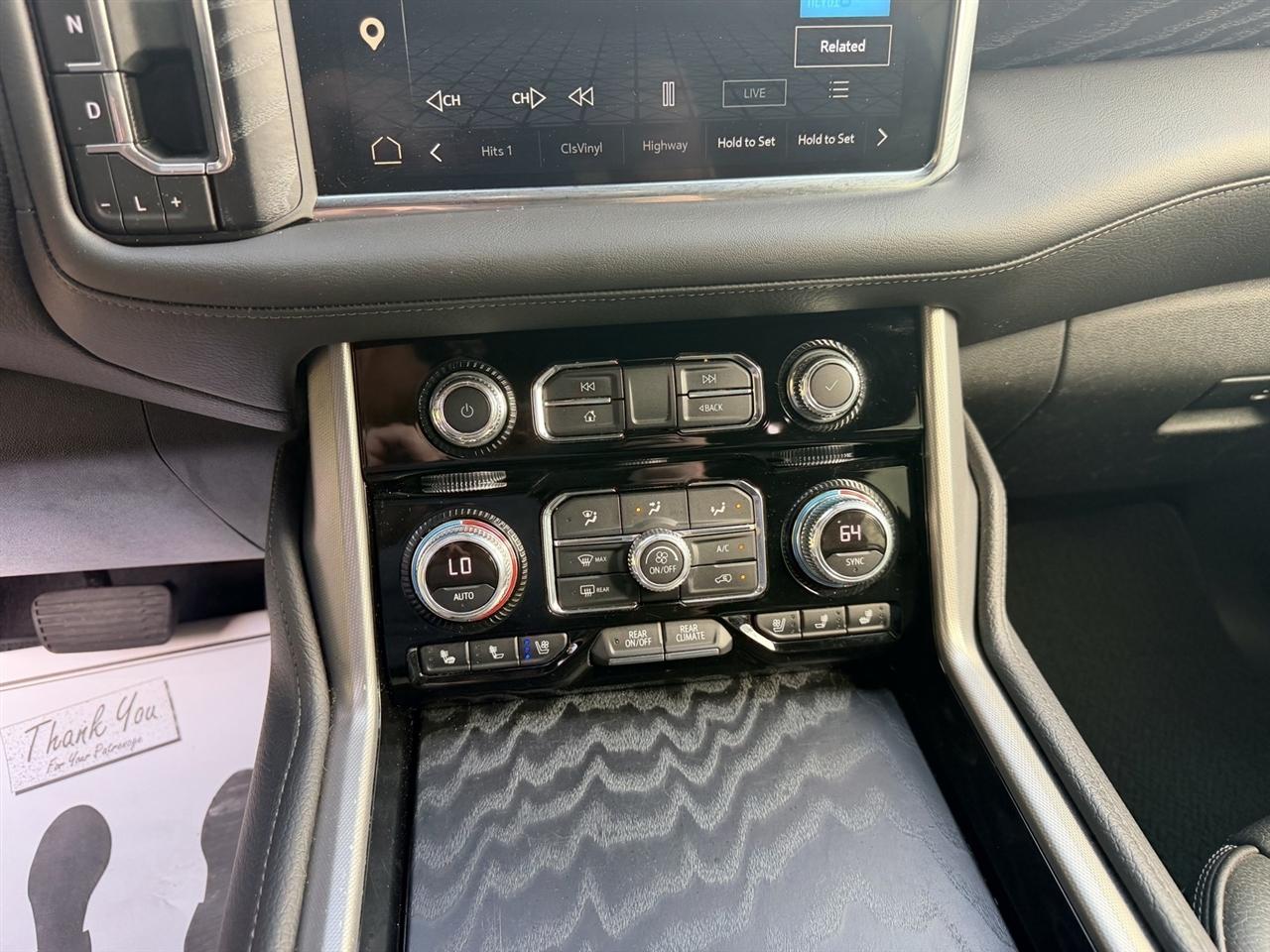 GMC Yukon XL Denali 4WD 2022