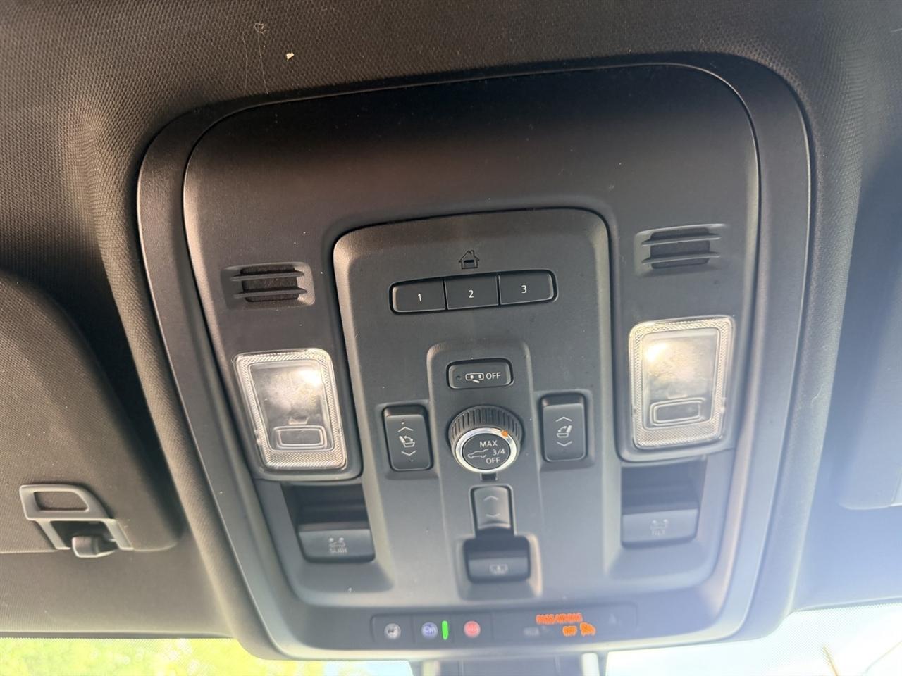 GMC Yukon XL Denali 4WD 2022