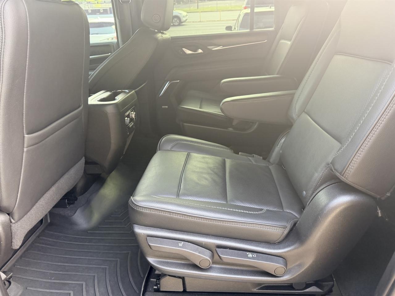 GMC Yukon XL Denali 4WD 2022