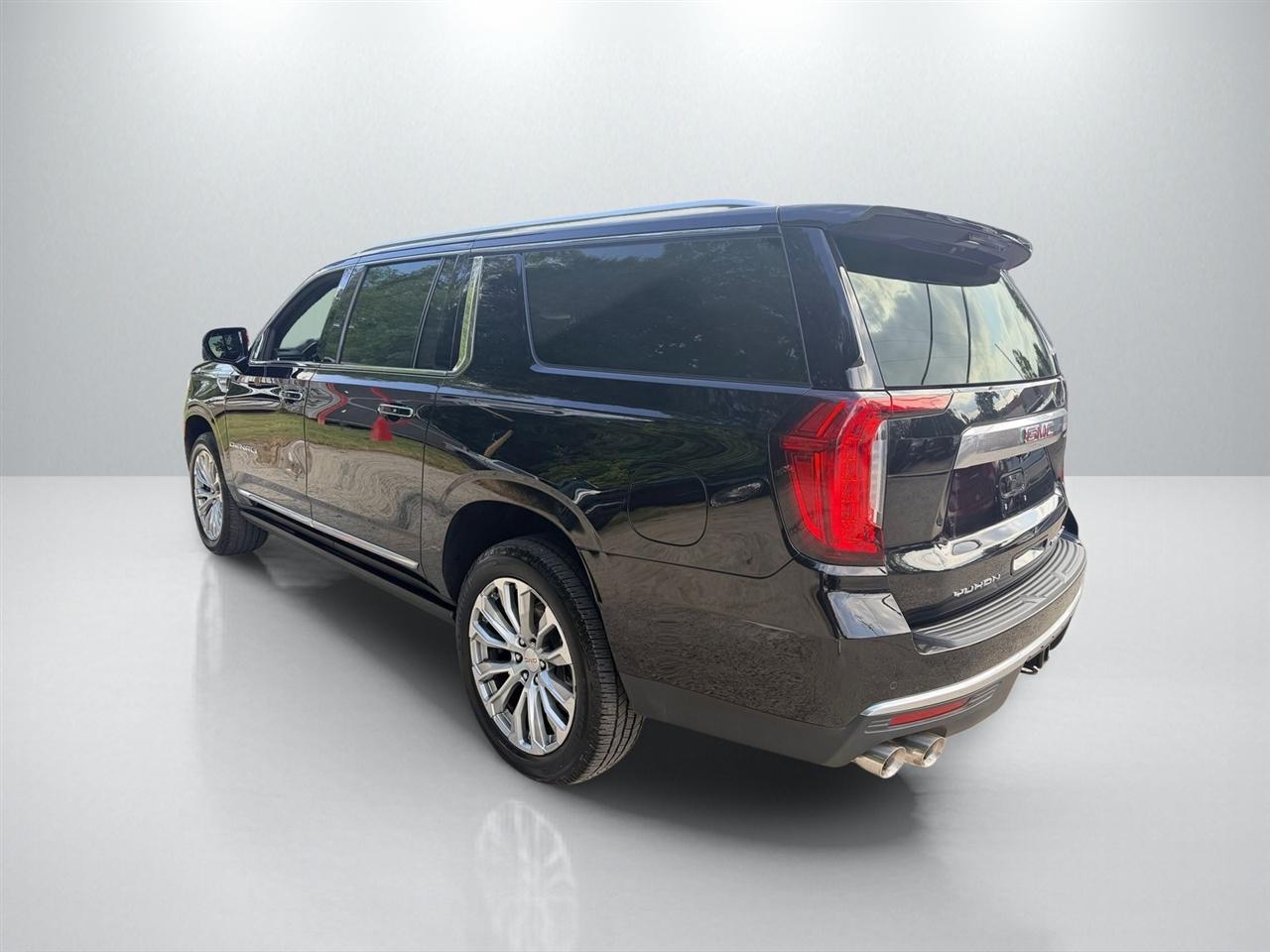 GMC Yukon XL photo 5