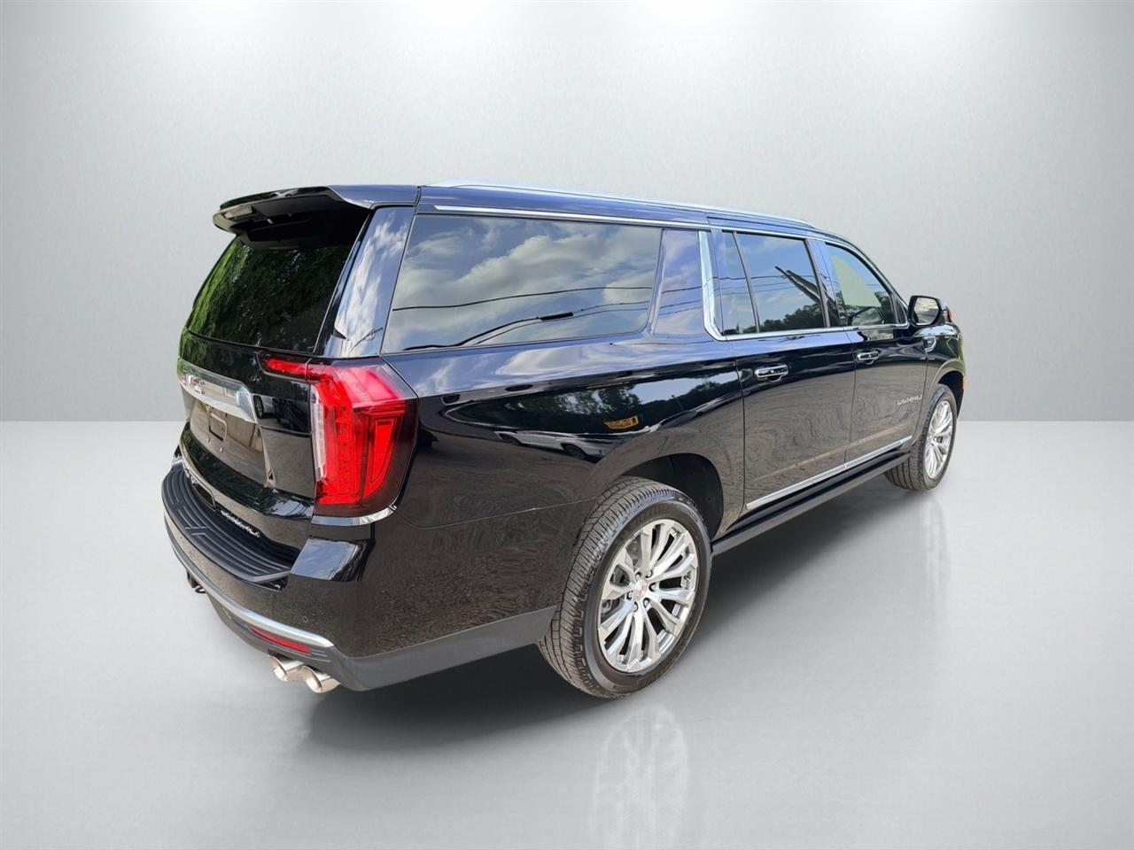 GMC Yukon XL photo 7
