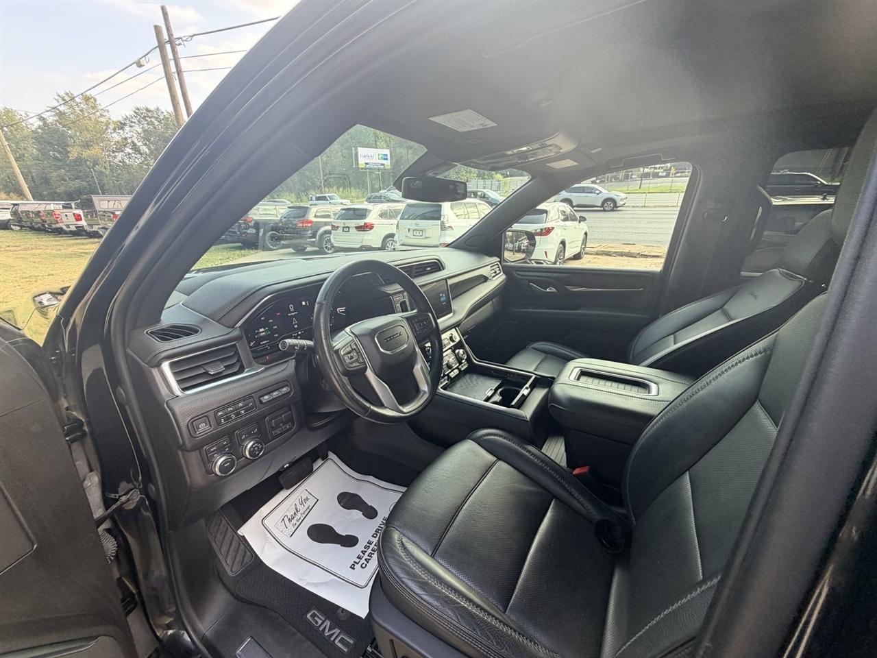 GMC Yukon XL photo 15
