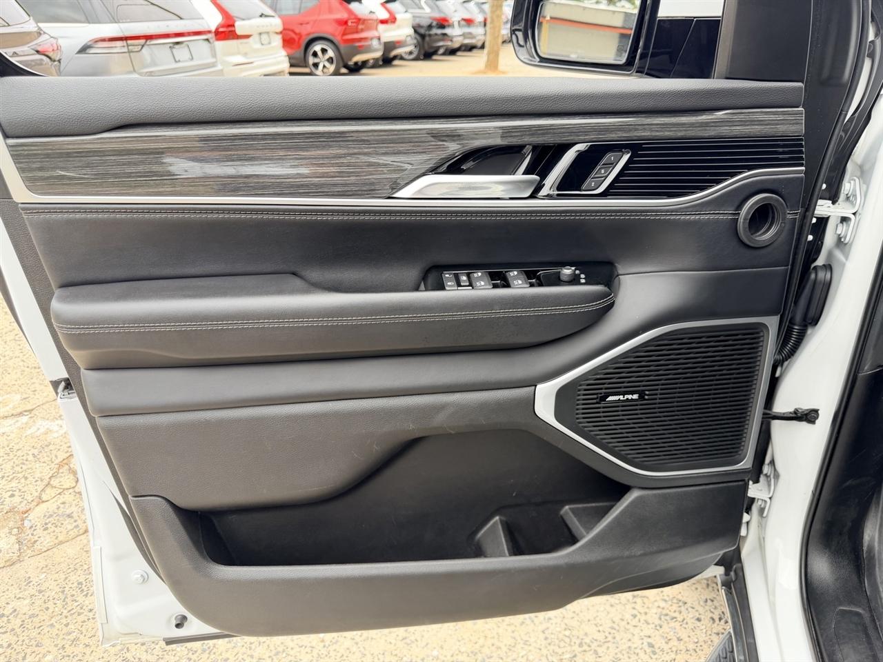 Jeep Wagoneer Series II 4WD 2022