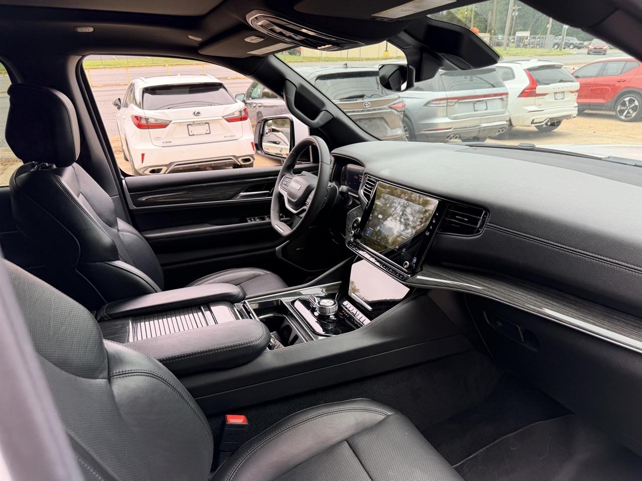 Jeep Wagoneer Series II 4WD 2022