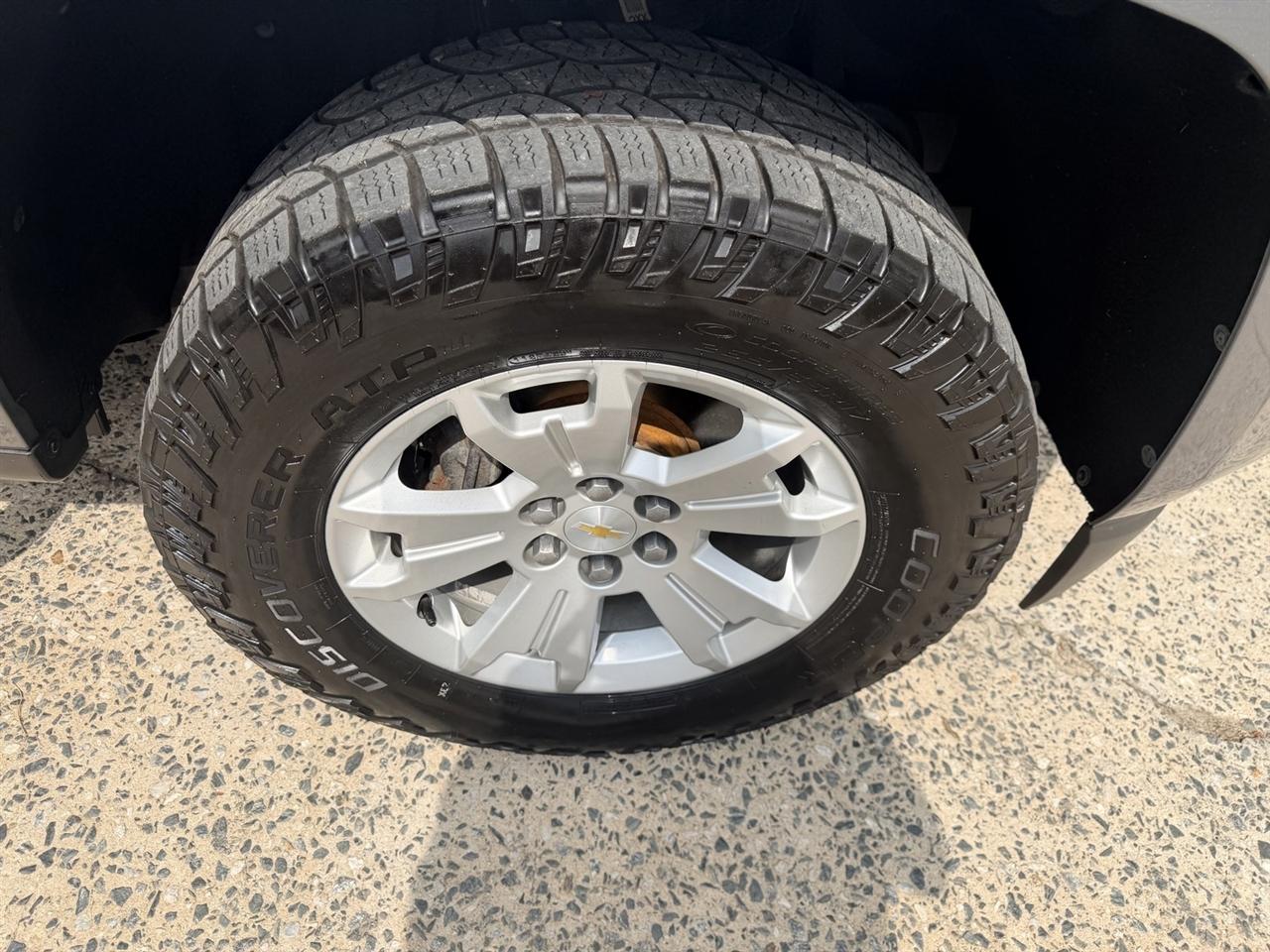 Chevrolet Colorado photo 9