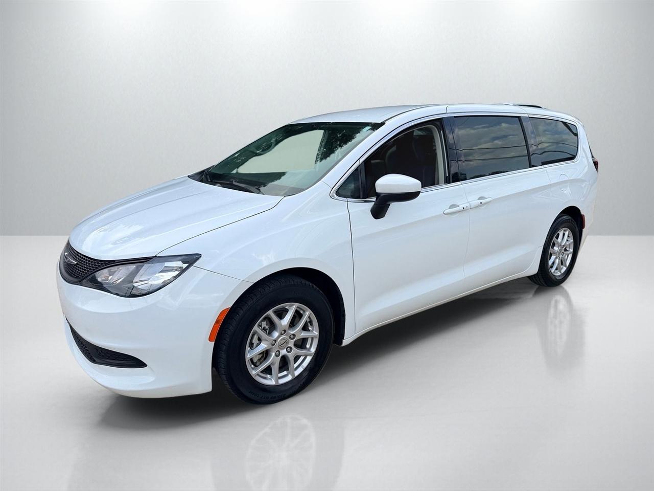 Chrysler Voyager photo 3