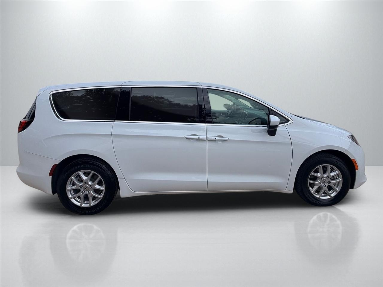 Chrysler Voyager photo 8