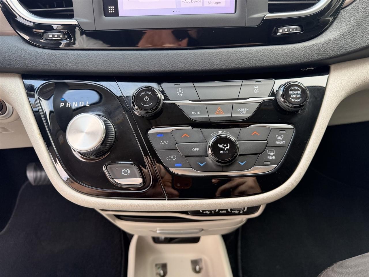Chrysler Voyager photo 21