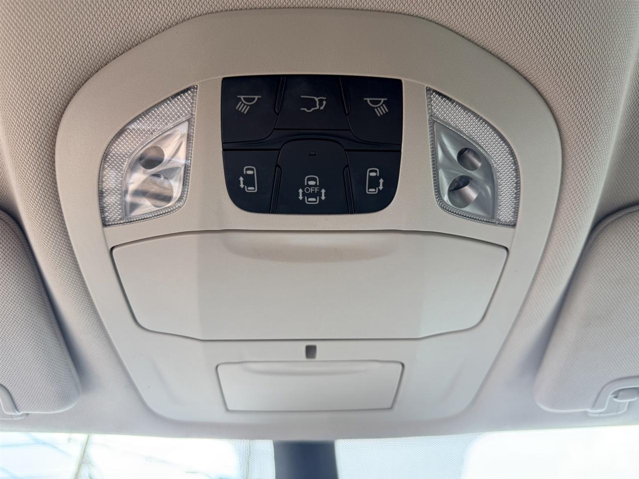 Chrysler Voyager photo 24