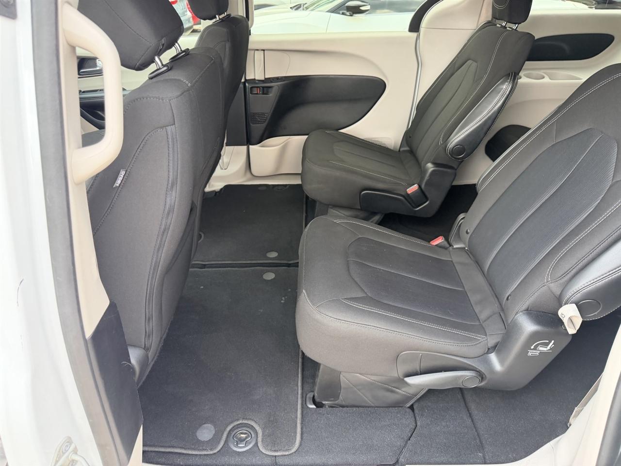 Chrysler Voyager photo 25
