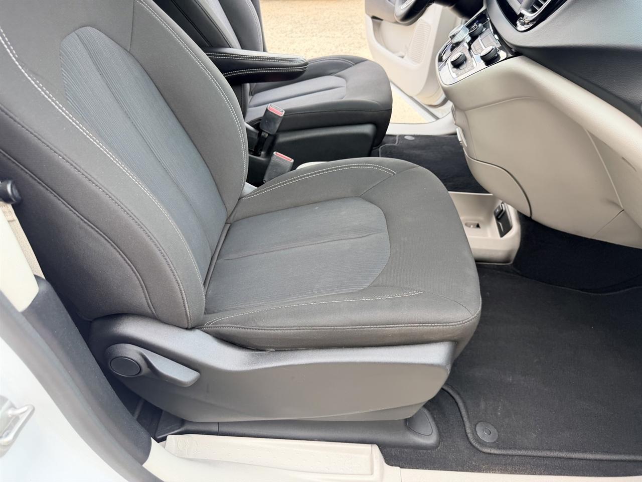 Chrysler Voyager photo 32