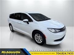 2023 Chrysler Voyager 