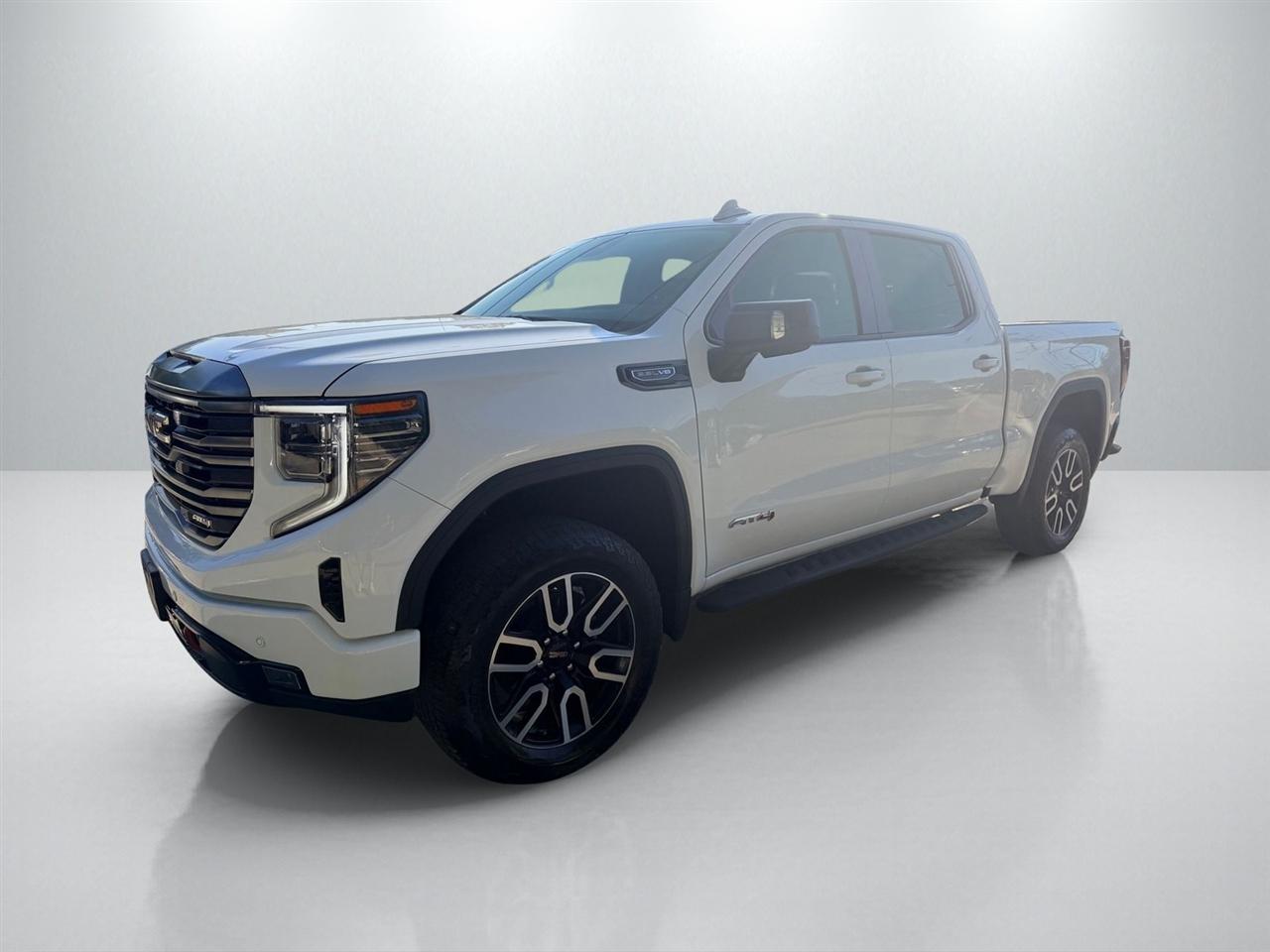 GMC Sierra 1500 AT4 Crew Cab 4WD 2024