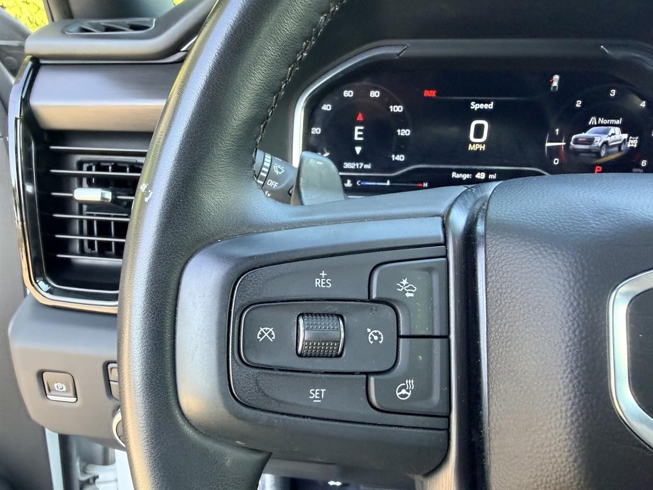 GMC Sierra 1500 AT4 Crew Cab 4WD 2024