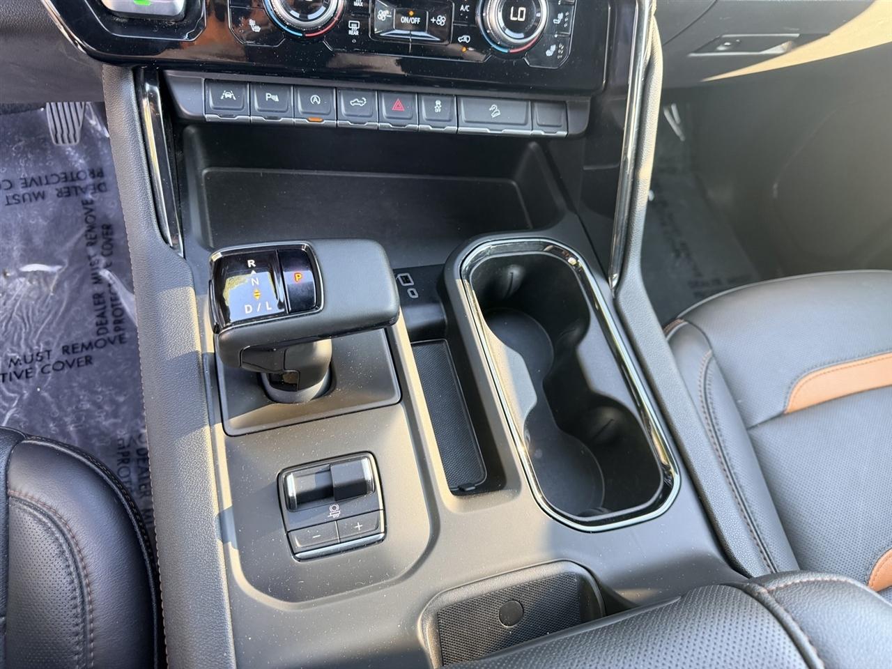 GMC Sierra 1500 AT4 Crew Cab 4WD 2024
