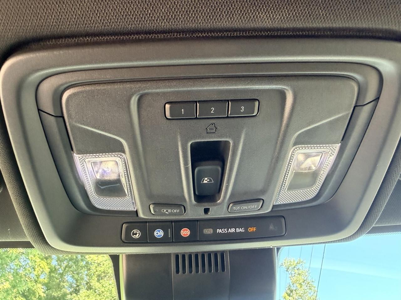 GMC Sierra 1500 AT4 Crew Cab 4WD 2024