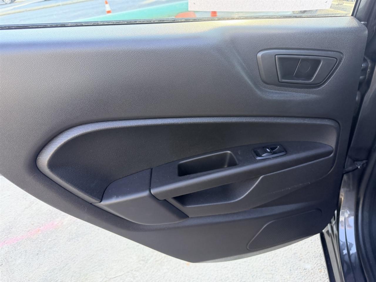 Ford Fiesta SE Sedan 2018