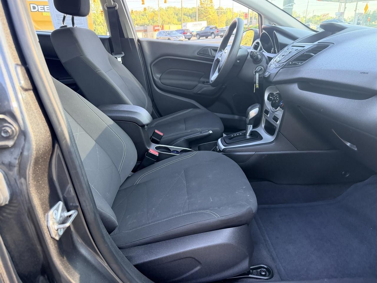 Ford Fiesta SE Sedan 2018