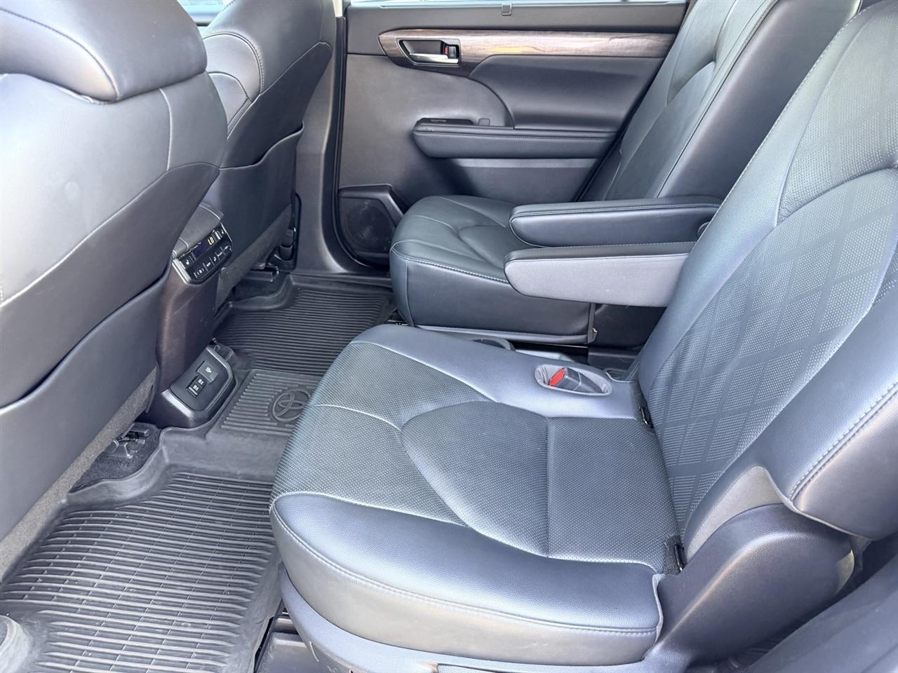 Toyota Highlander Platinum AWD V6 2021