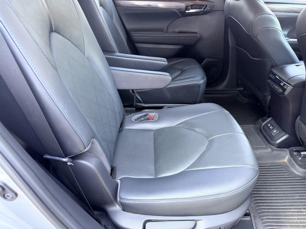 Toyota Highlander Platinum AWD V6 2021