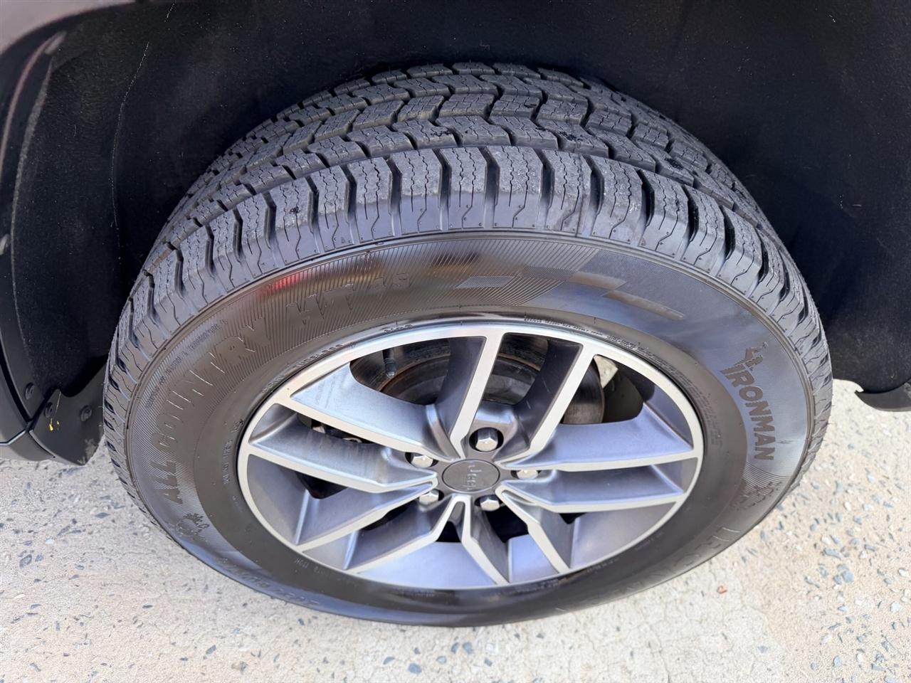 Jeep Grand Cherokee Limited 4WD 2021