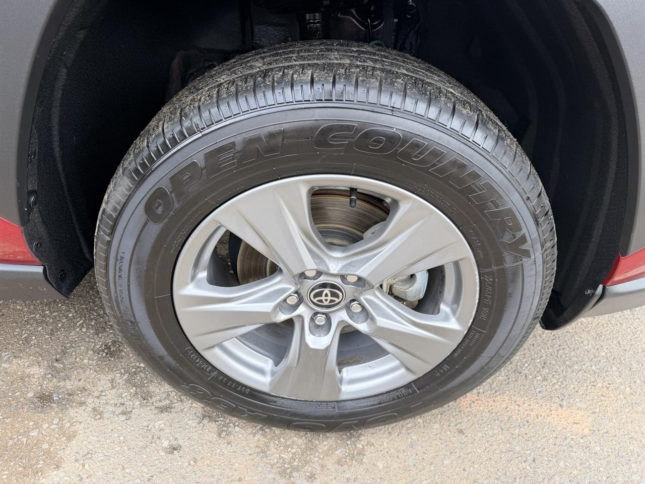 Toyota RAV4 photo 9