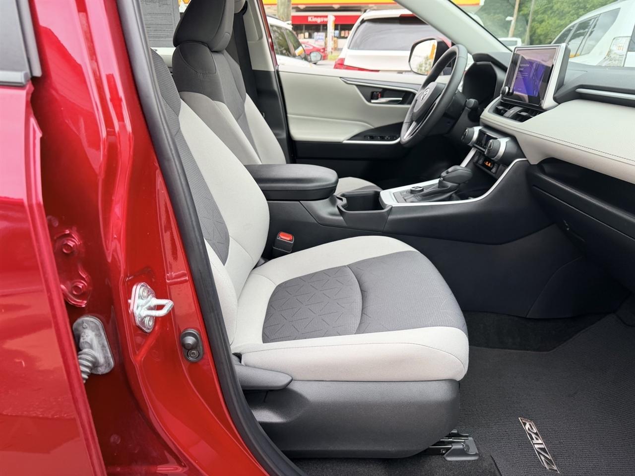 Toyota RAV4 photo 34