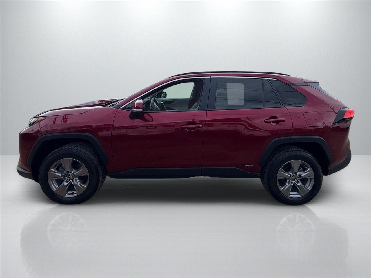 Toyota RAV4 Hybrid XLE 2024