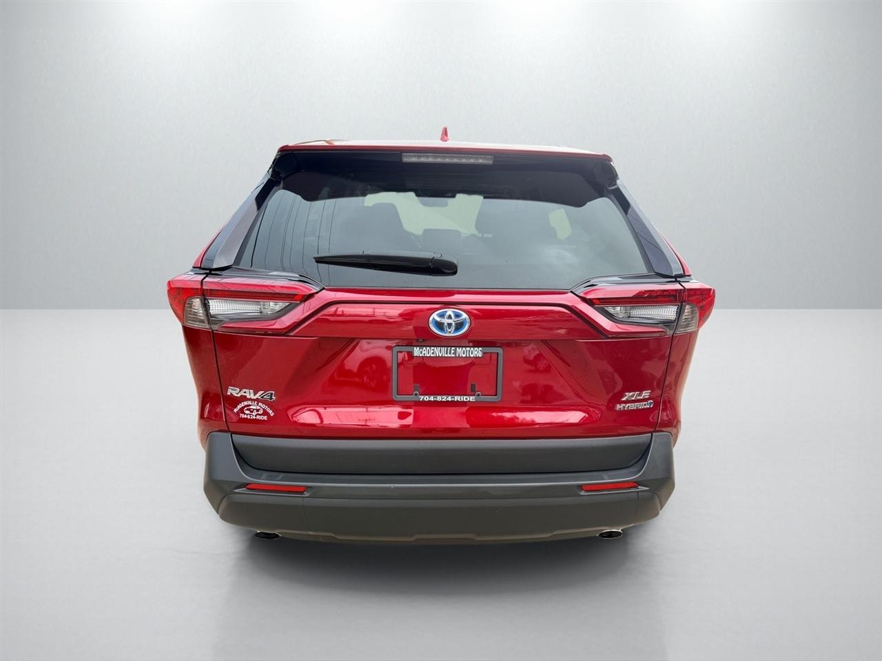 Toyota RAV4 Hybrid XLE 2024