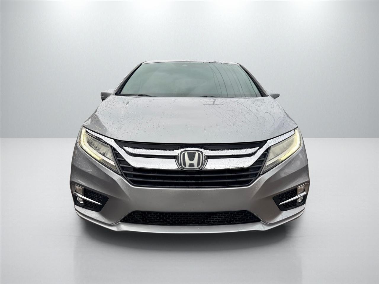 Honda Odyssey photo 2