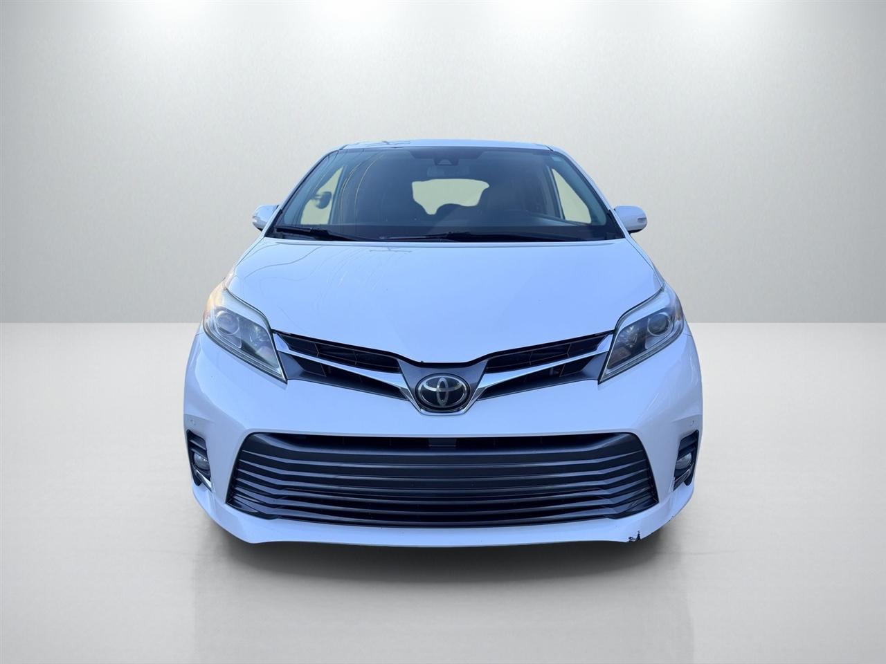 Toyota Sienna Limited Premium 7-Passenger 2020