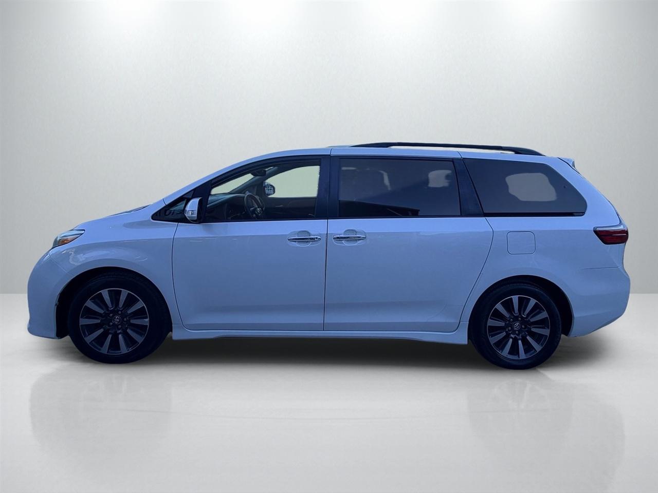 Toyota Sienna Limited Premium 7-Passenger 2020