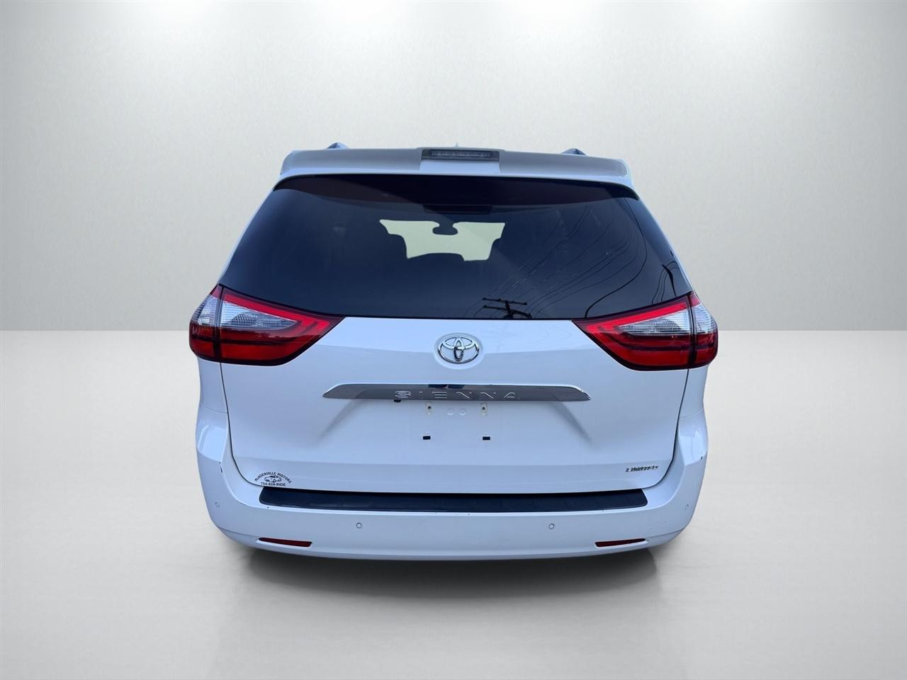 Toyota Sienna Limited Premium 7-Passenger 2020
