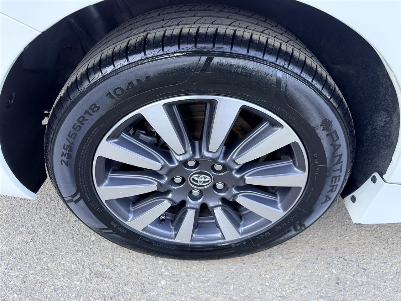 Toyota Sienna Limited Premium 7-Passenger 2020