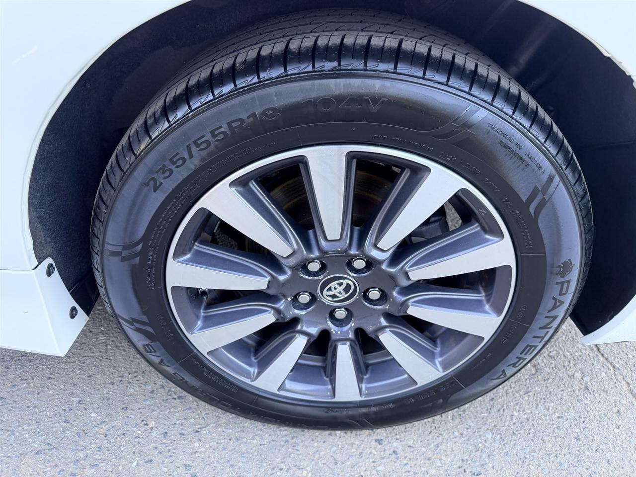 Toyota Sienna Limited Premium 7-Passenger 2020